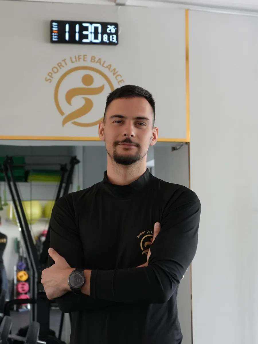 Bartosz, trener i fizjoterapeuta